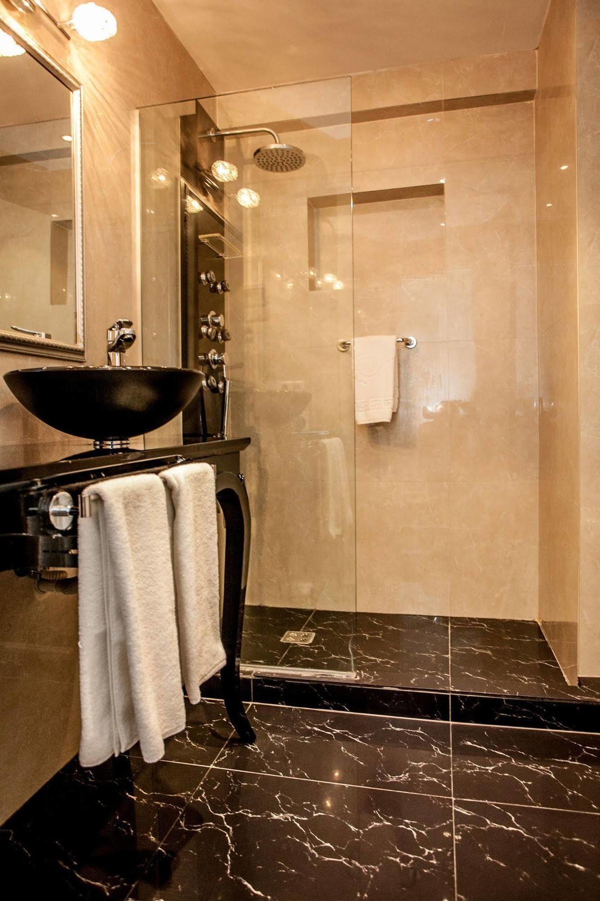 Lucis Pera Hotell Istanbul Exteriör bild